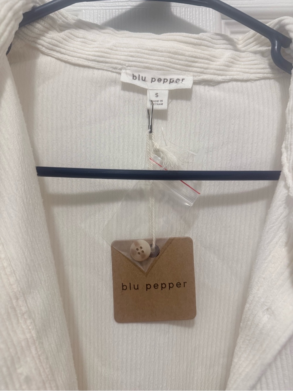 Blu Pepper White Ribbed Button-Front Top - Picture 2 of 4